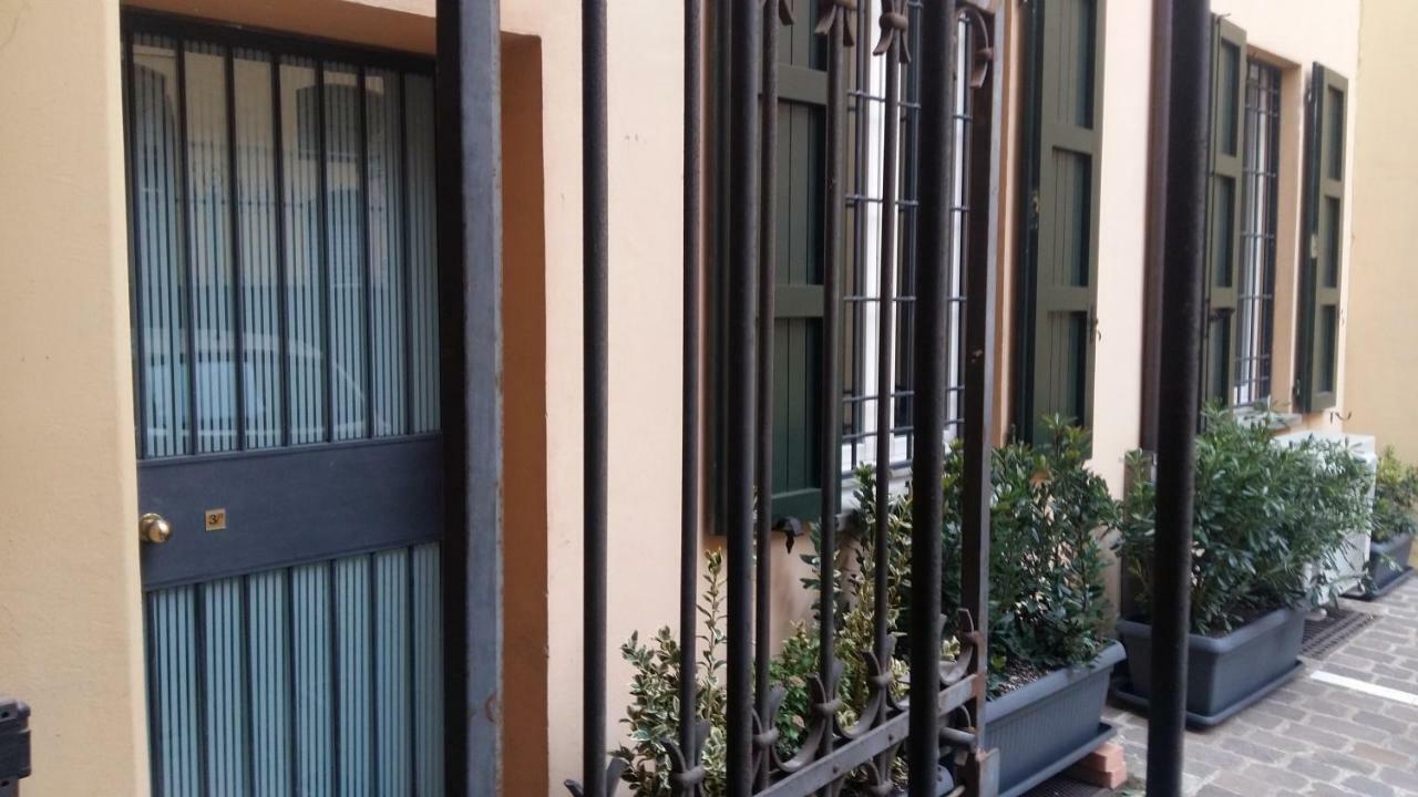 Mandria Apartments 1 2 Болонья Экстерьер фото